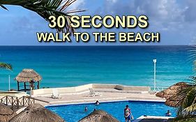 Cancun Oceanfront, Entire Apartment